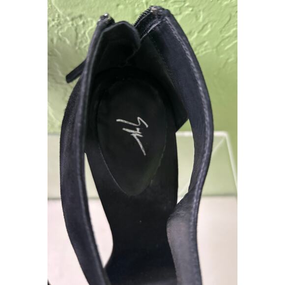 Giuseppe Zanotti Pyramid Black Suede Strap Platform Heels Size 38.5 - Picture 9 of 10